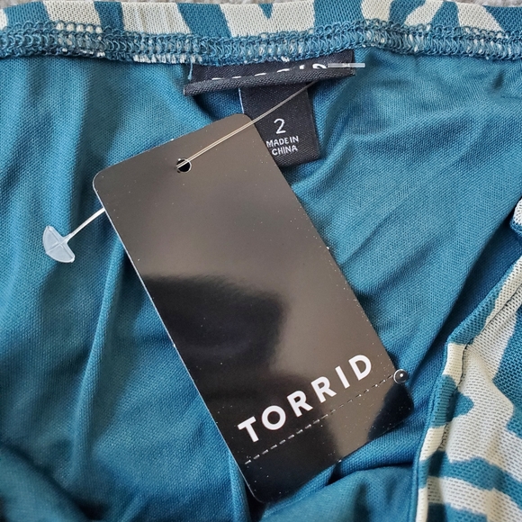 Torrid plus animal print mesh shirred square neck cropped camisole, 2XL,… - Picture 7 of 11